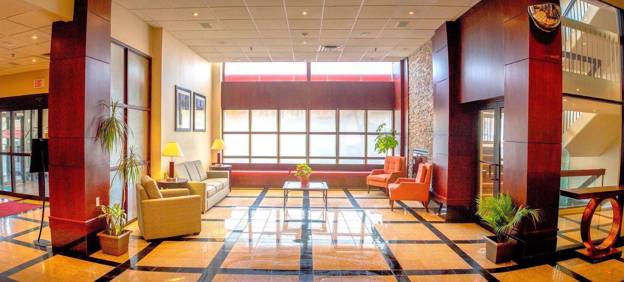 Hamilton Plaza Hotel And Conference Centre Exterior foto